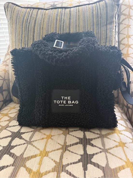 Marc Jacobs Handbags - Marc Jacobs Black The Tote Bag Teddy Sherpa Tote